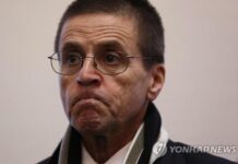 “대량 살해범이 교수를?”…머스크 SNS 저격에 캐나다 ‘시끌’